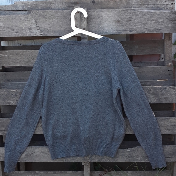 Sweater - Picture 4 of 4